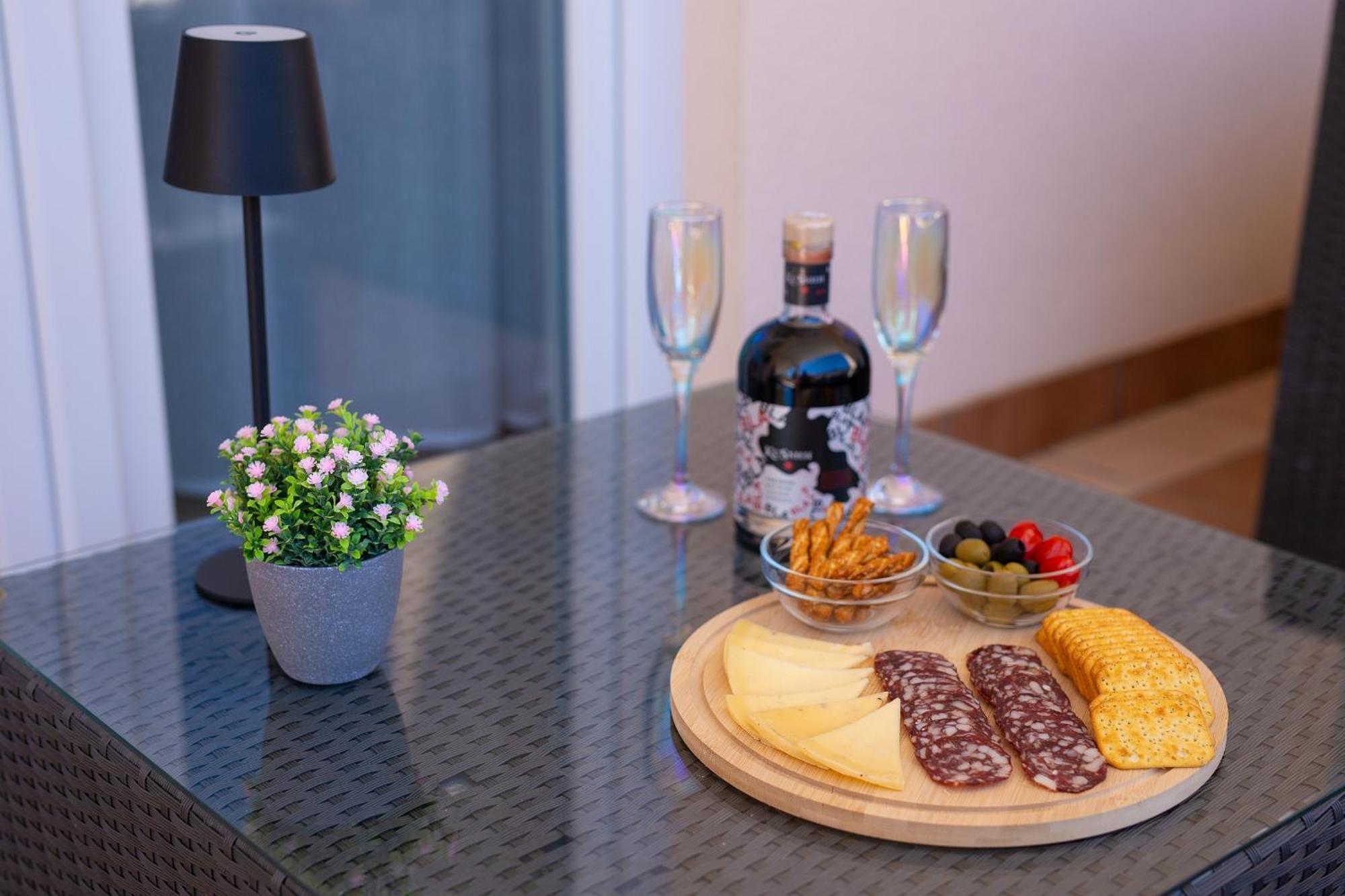 Apartmani Assa Krk Krk Town Esterno foto