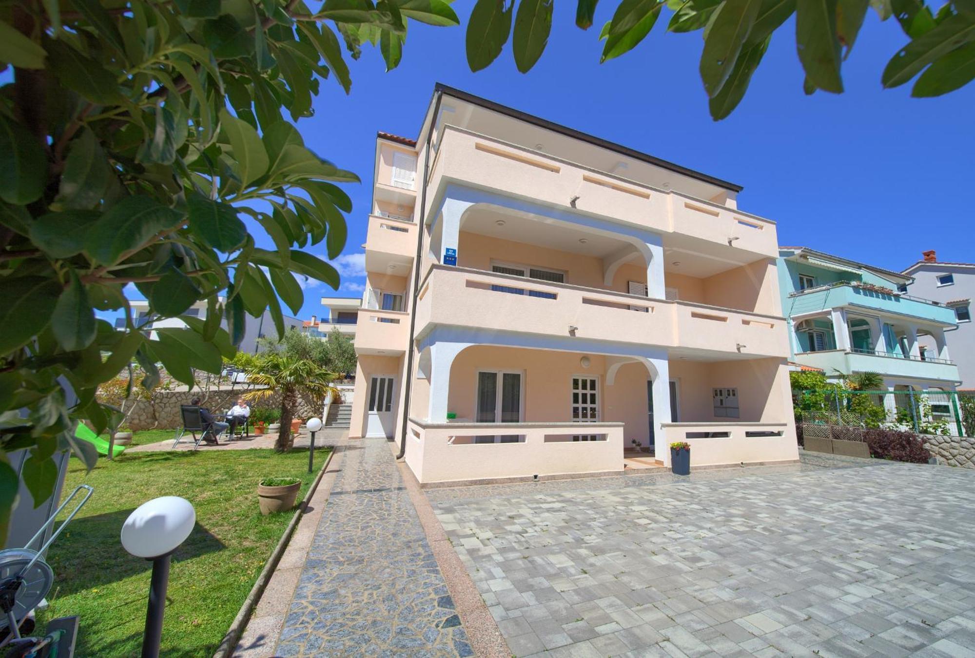 Apartmani Assa Krk Krk Town Esterno foto