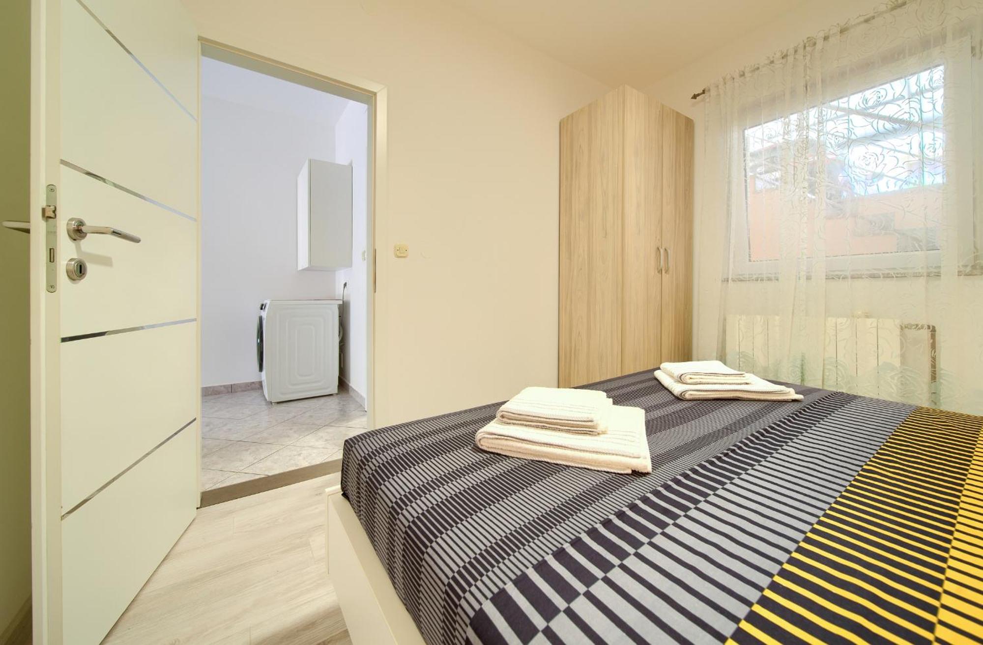 Apartmani Assa Krk Krk Town Esterno foto