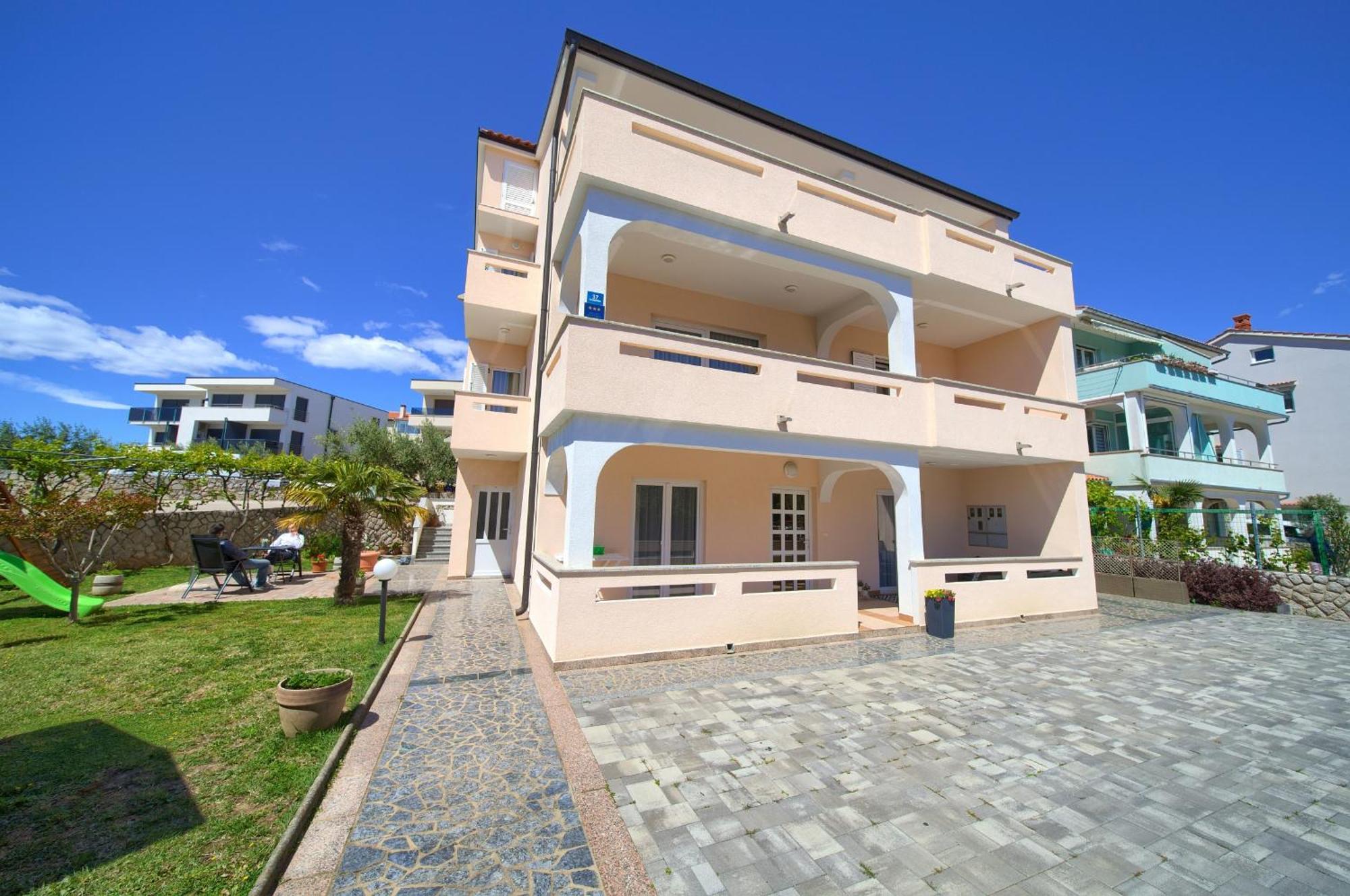 Apartmani Assa Krk Krk Town Esterno foto
