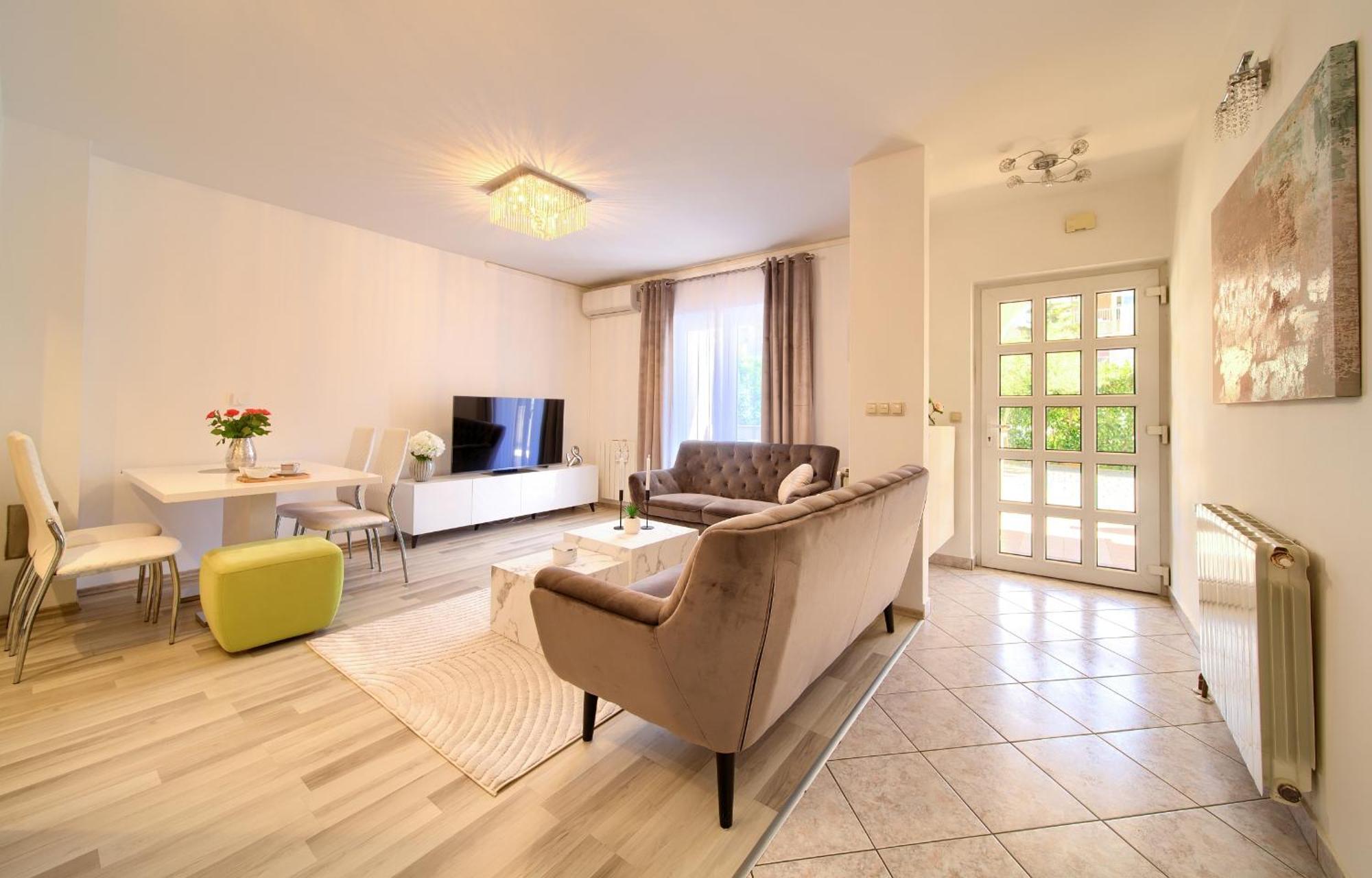 Apartmani Assa Krk Krk Town Esterno foto